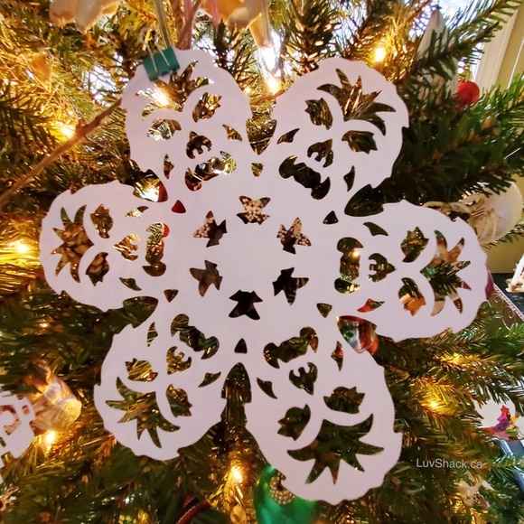 Galaxy Paper Snowflakes x 4 | Space Decor | Snowflake Garland | Star Wars - Picture 3 of 14